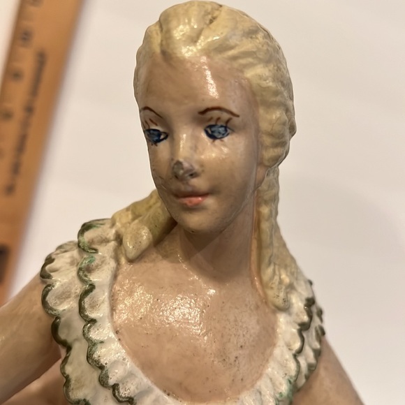 Vintage Chalkware 12” Victorian Lady With 2 Baskets of Flowers Figurine Doorstop - Picture 10 of 16